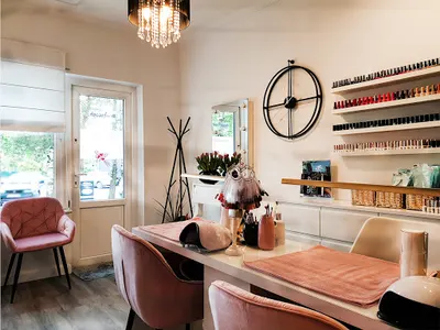 MAGDALENA KAROLAK Kosmetologia Estetyczna